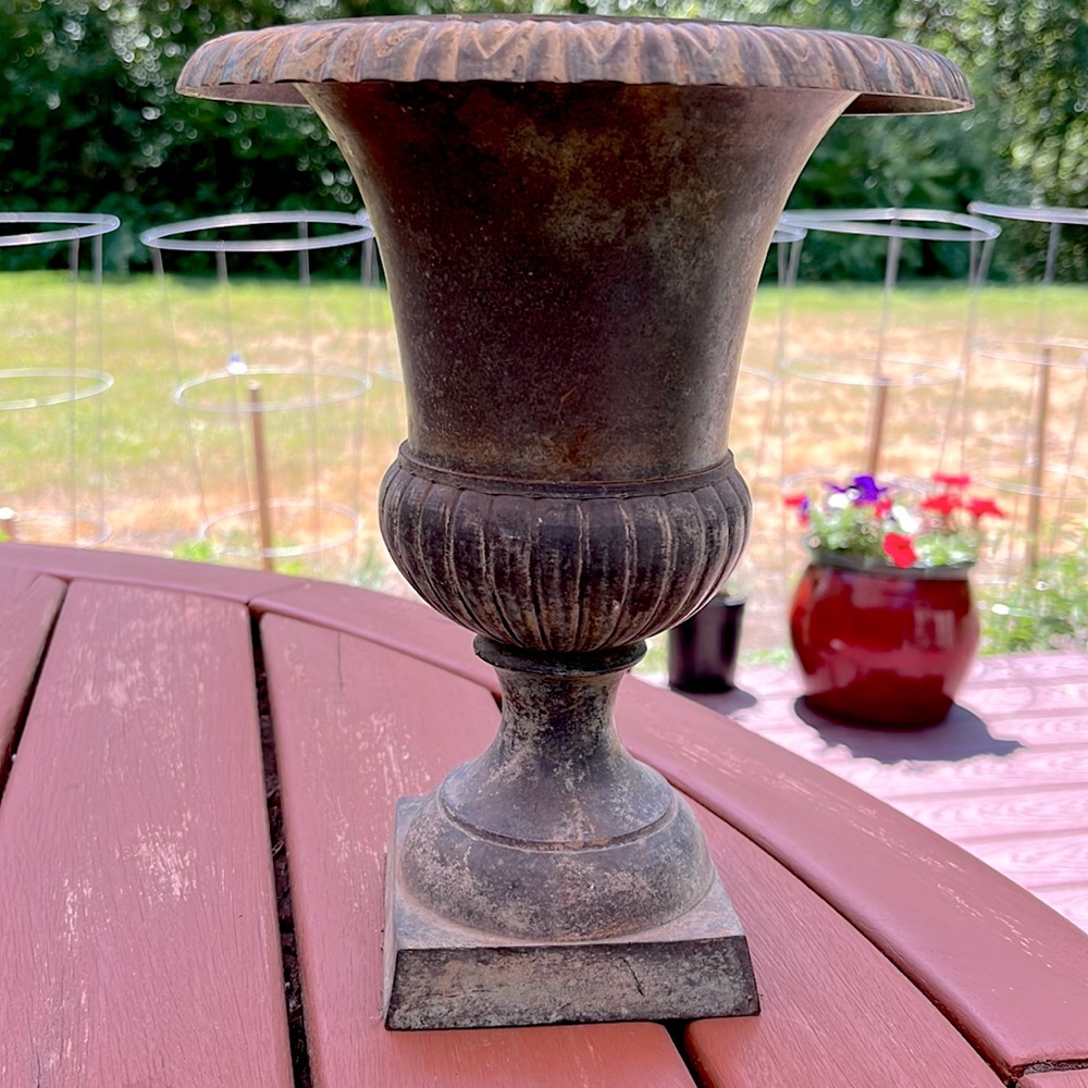 Vintage/Antique Renaissance Style French Medici Vase in Cast Iron